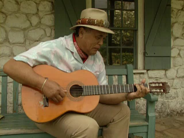 Manu Kahaialii performs Hiʻilawe 2/28/91