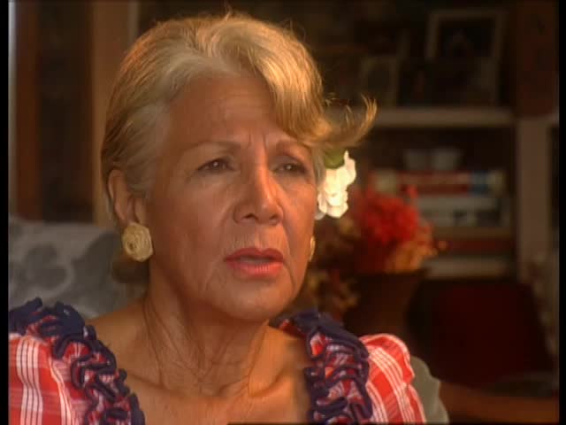 Interview with Mary Ann "Queenie" Ventura Dowsett in Waimea 10/5/97 tape 1