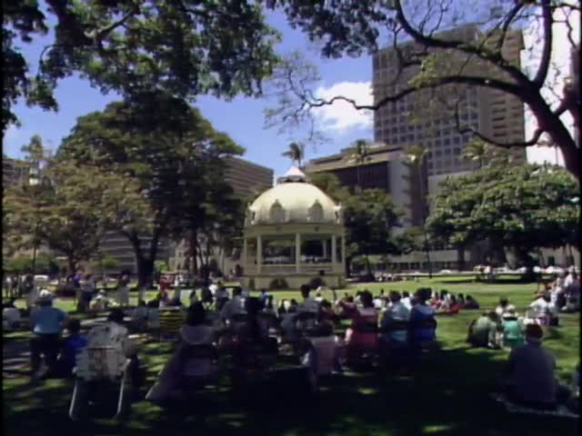 Royal Hawaiian Band performs at ʻIolani Palace