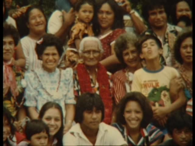 Ruth Kaholoaʻa photographs 7/9/95