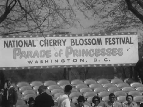 Hawaiʻi float in the 1965 National Cherry Blossom Festival Parade of Princesses