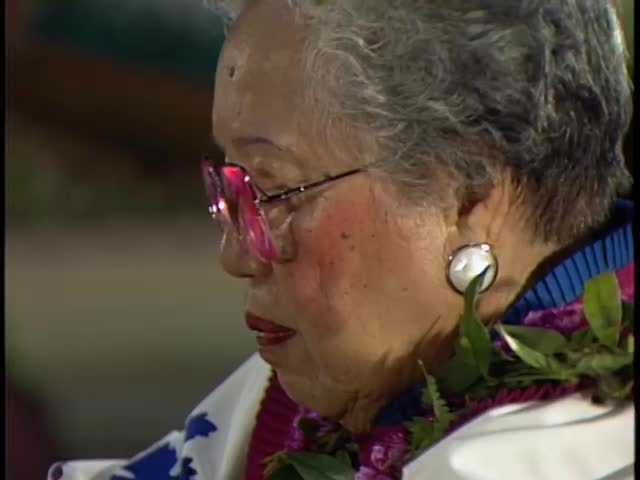 Kauʻi Zuttermeister judging hula kahiko 4/20/1990