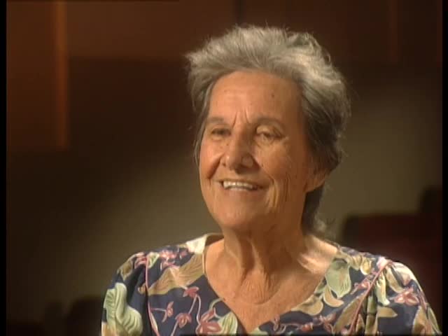 Interview with Kumu Hoakalei Kamauʻu, Mabel Smyth Auditorium 10/29/97 tape 2