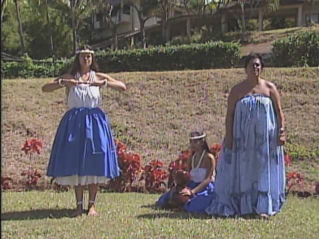 Leinaʻala Heine : Chant and Hula