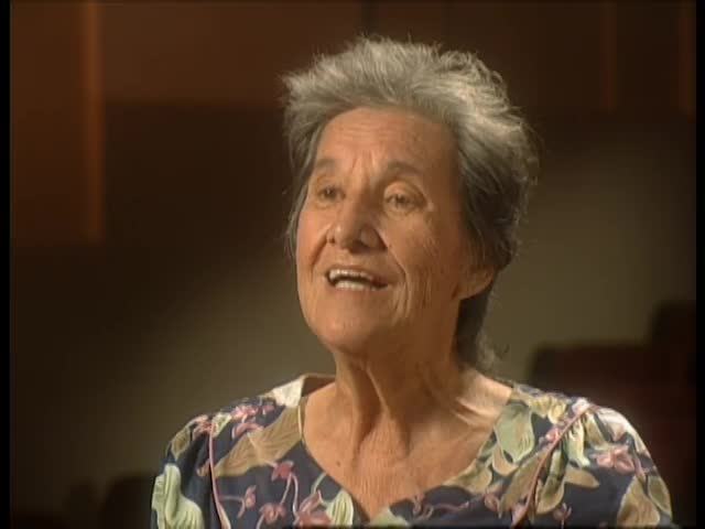 Interview with Kumu Hoakalei Kamauʻu, Mabel Smyth Auditorium 10/29/97 tape 1